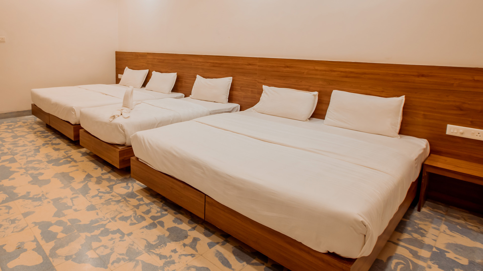 Rooms and Suites